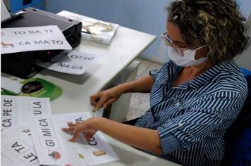 Neste dia dos professores a prefeitura anuncia que o reconhecimento serão os avanços creditados em folha e melhores condições de trabalho